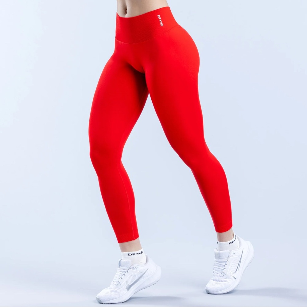 Dfyne Red High-Waisted Leggings